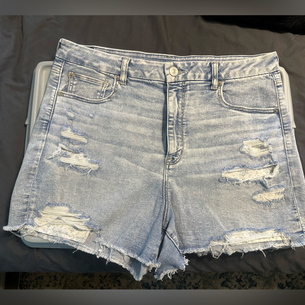 American Eagle Outfitters Light Wash Curvy Hi Rise Shortie Jean Short